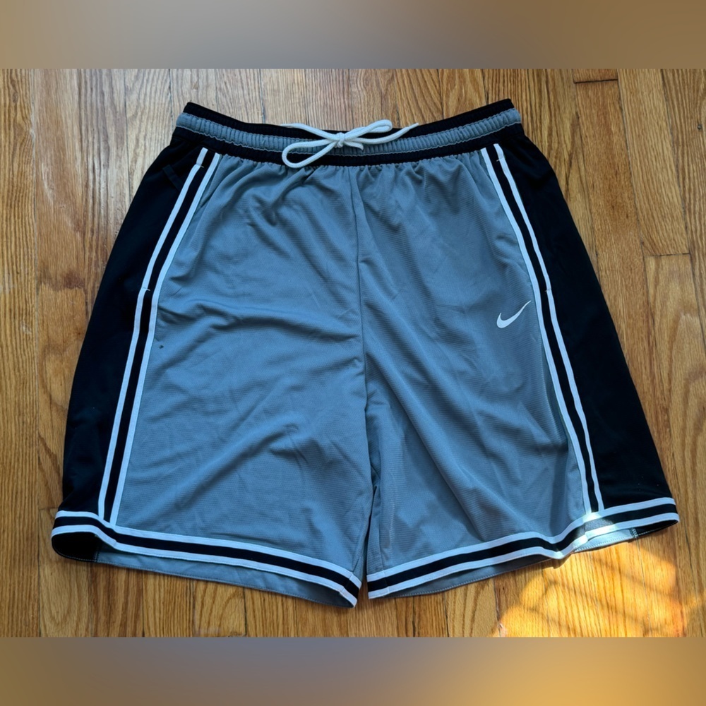 Nike Loose Fit Black and Gray Shorts